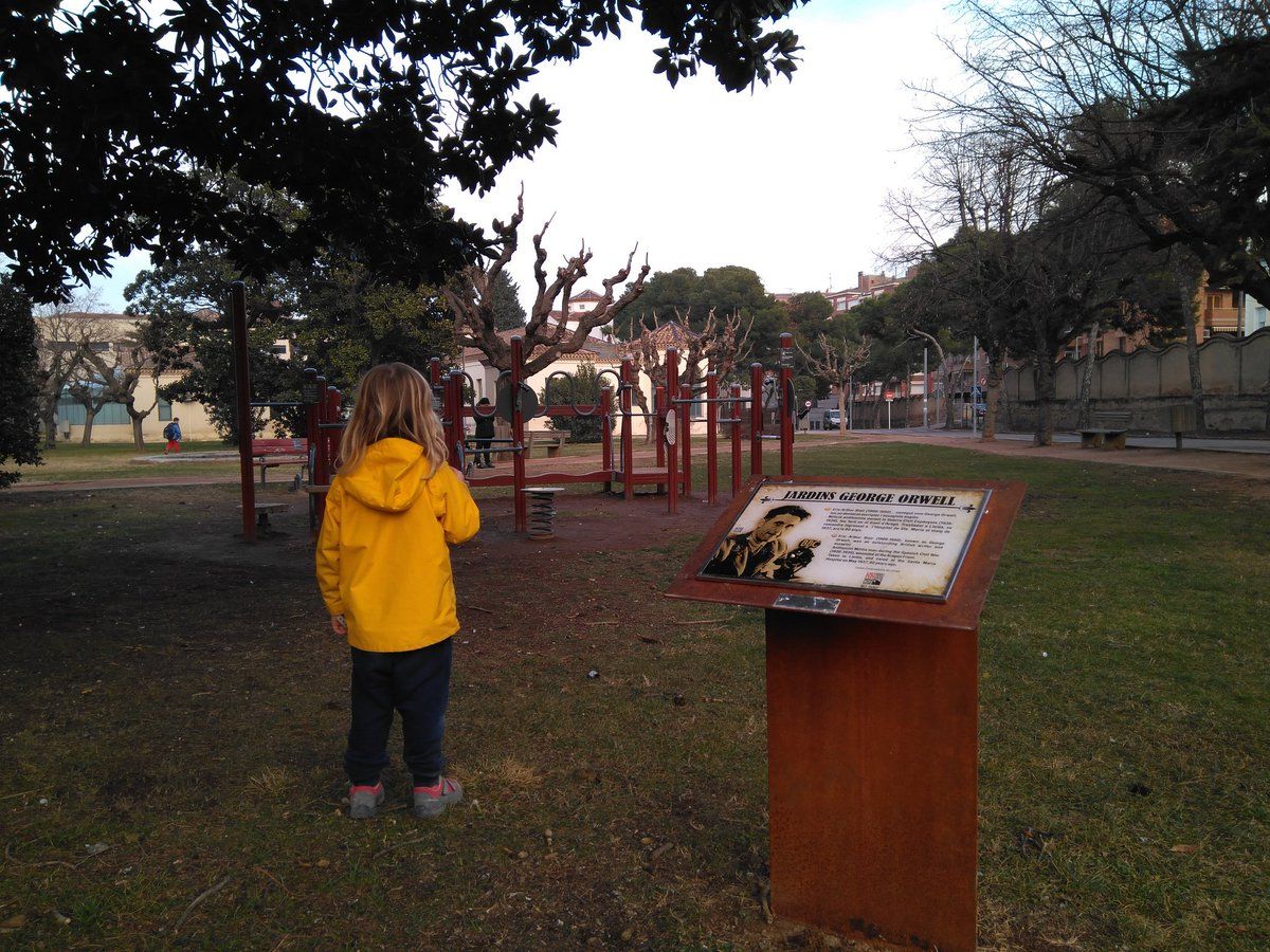 oh my god twitter doesn’t include alt text from images in their API