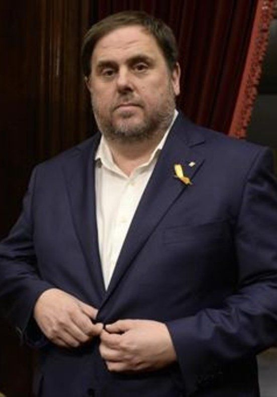 oh my god twitter doesn’t include alt text from images in their API